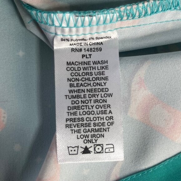 Revel Christmas Boots Scrub Top Womens Large Green New Premium Stretch - Picture 8 of 10